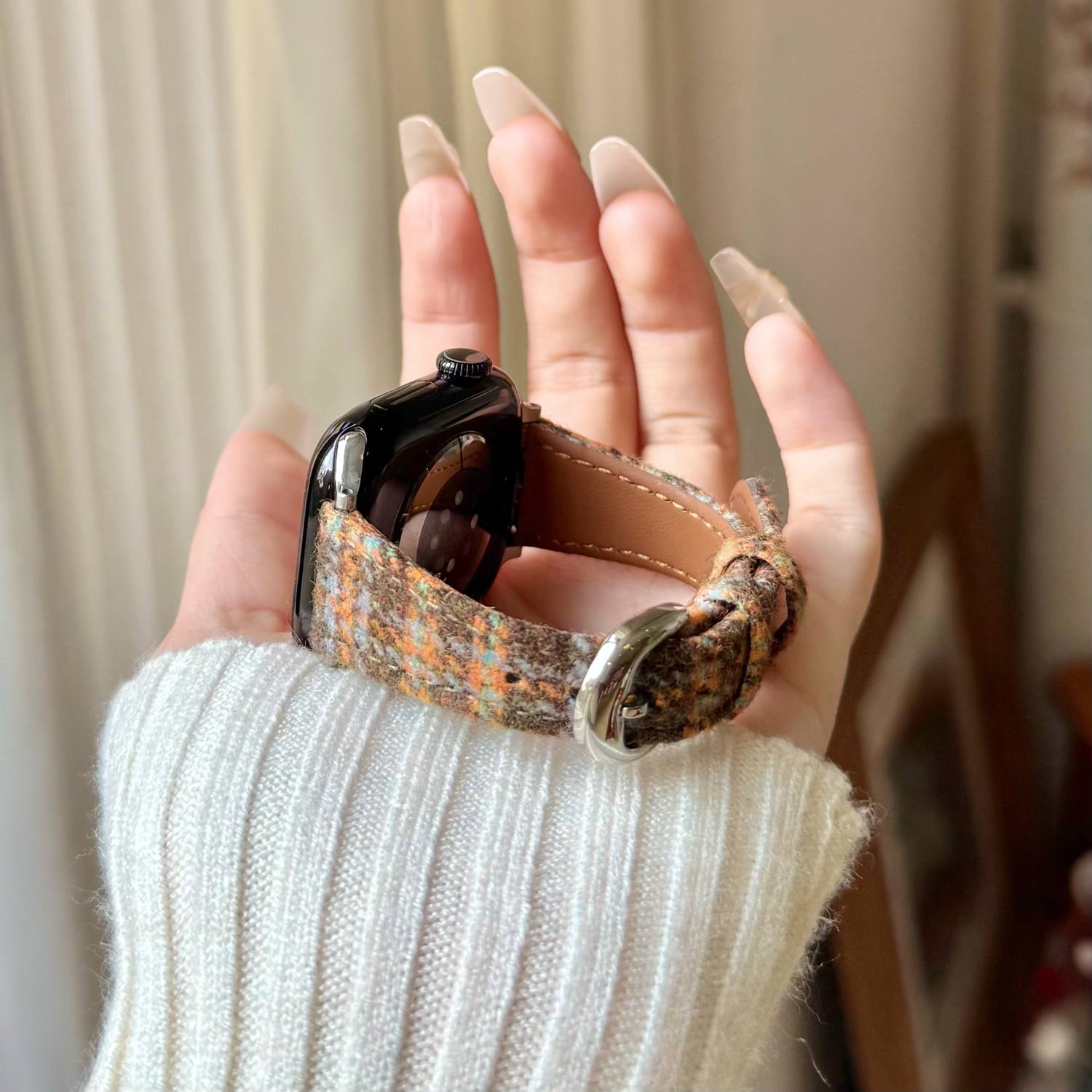 Suede Strap Watch - สายหนังกลับลายสก็อตแบบใหม่ สำหรับ Apple Watch ผู้หญิง ขนาด